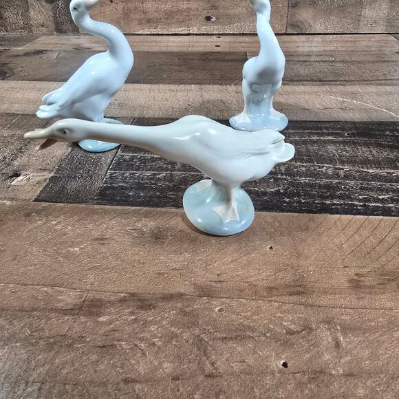 Lladro Little Duck Figurines - Set of 4 - Perfect Condition! - Picture 11 of 16